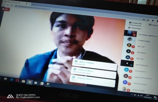 Foto : Salah satu pengurus HIMASA UTM saat teleconference