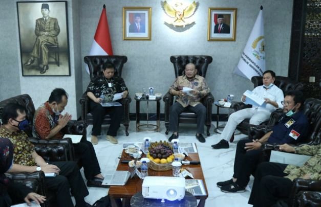 Foto : Ketua DPD RI, LaNyalla saat pimpin Rakergab bersama Menko Perekonomian, Airlangga Hartanto