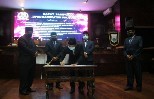 Foto: Suasa Rapat Paripurna Di Gedung DPRD Kabupaten Probolinggo