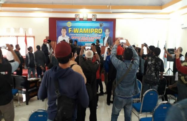 Foto: Susana waktu Raker khusus F-Wamipro