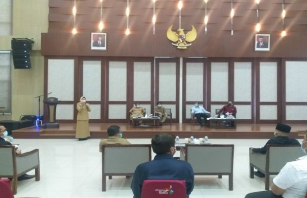 Foto:Walikota Batu saat memberikan pemaparan.