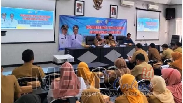 Foto : Rapat evaluasi Stanting di aula mini kantor Dinkes Sampang
