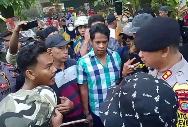 Foto: Muksin Korlap Aksi saat demo damai di PT SGI 