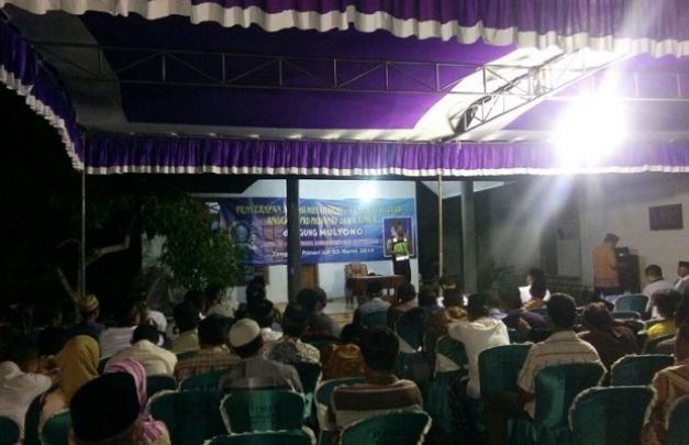 Foto: Bhabinkamtibmas Desa Grajagan, Kecamatan Purwoharjo Brigadir Polisi Kepala (Bripka) Hidayat 