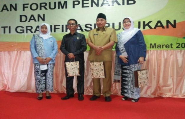 Foto Plt. Bupati, Kadinkes dan Pengurus IBI Pamekasan