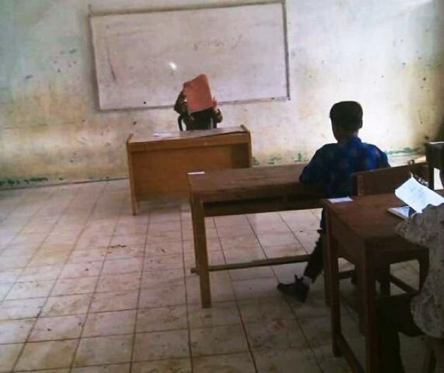 Gambar Ilustrasi Sekolah Swasta