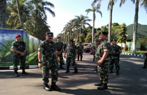 Foto: Kunjungan Kerja Panglima TNI di Yonarmed 1/Ajusta