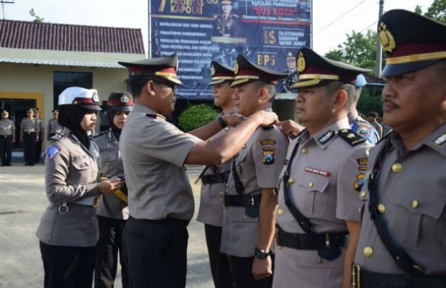 Foto: Sertijab Waka Polres, Kabag Ops dan PS Kapolsek Larangan