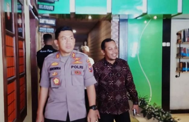 Foto: Kapolres Lumajang bersama Ketua DPRD Kabupaten Lumajang