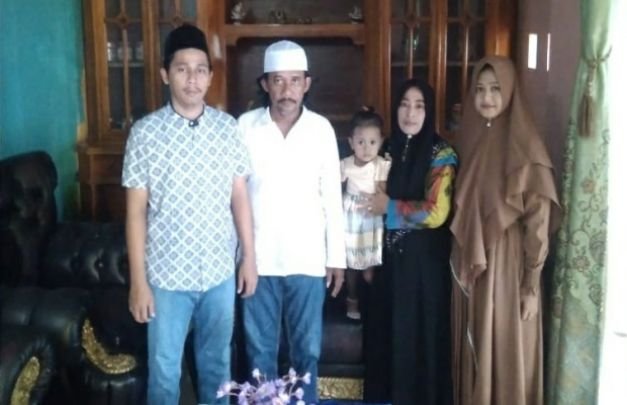 Foto: Anton Helmi Ilman bersama keluarga