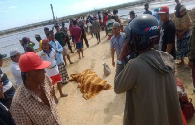 Foto : Korban meninggal di lokasi kejadian