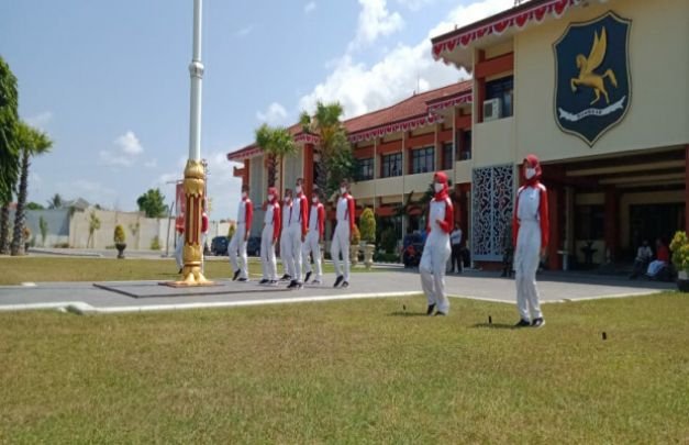 Foto: Anggota Paskibraka Saat menggelar latihan di halaman Pemkab Sumenep
