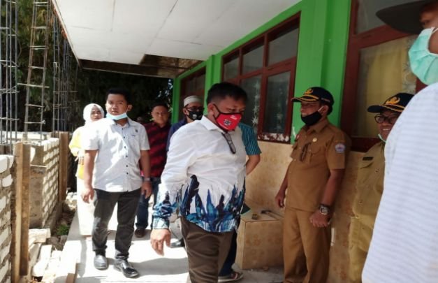 Foto : Komisi D Saat Melakukan Sidak ke Sekolah