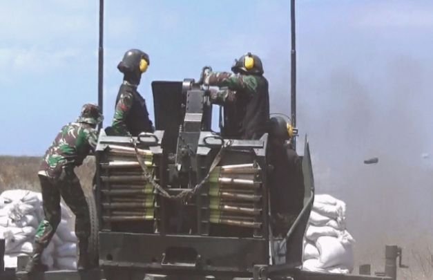 Foto: Suasana latihan menembak lapangan tembak 'AWR' Air Weaphon Range, Desa Pandanwangi Lumajang