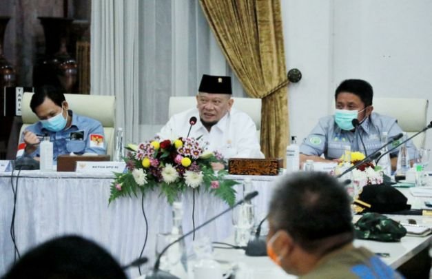 Foto : LaNyalla Raker bersama Gubernur Sumatera Selatan, Herman Deru.