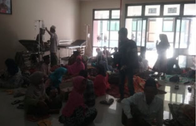 Foto Korban Keracunan Massal
