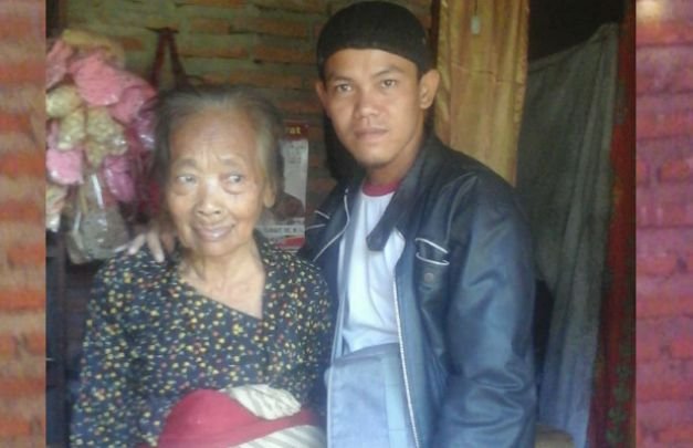 Foto: Bu Rayem, penerima bantuan bedah rumah tahun 2019 