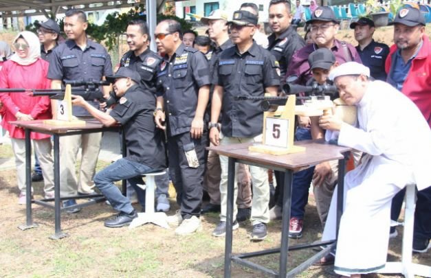 Foto: Lomba menembak Divif 2 Kostrad bersama BNI Cabang Malang