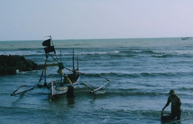 Foto: perahu nelayan pasongsongan