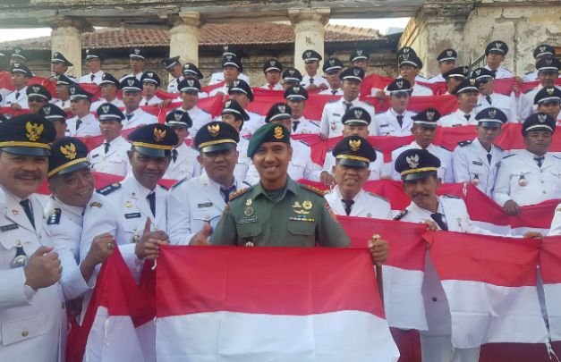 Foto: Parade Merah Putih di Benteng Van Den Bosch
