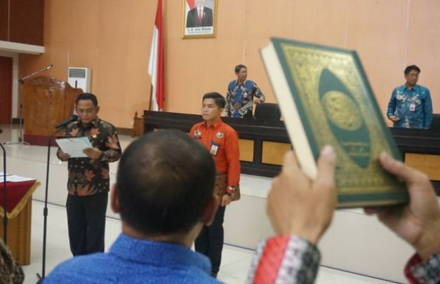 Foto : Prosesi Pelantikan