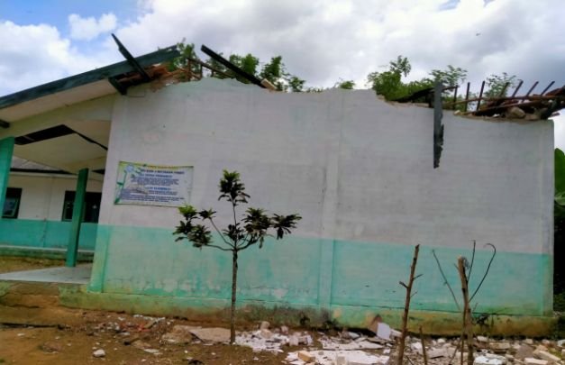 Foto : Gedung aula yang ambruk  di SDN Kara 2 Sampang
