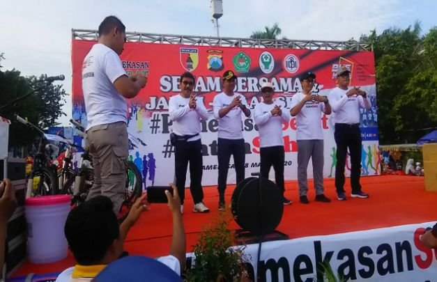 Foto: Kapolres Pamekasan bersama Bupati, ketua DPRD, Kejari dan Ketua DPRD Saat Melakukan Senam