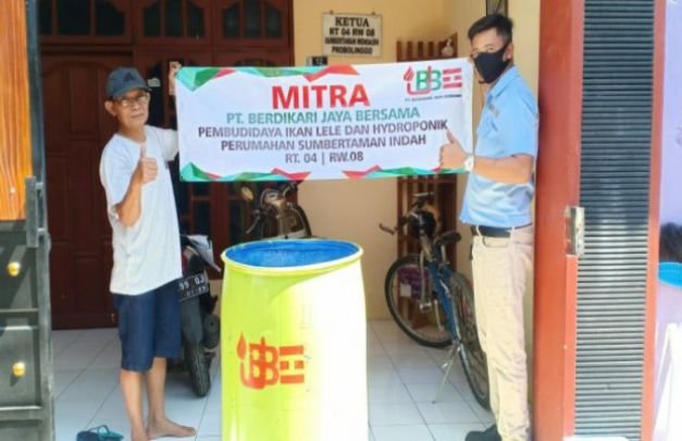 Foto : Penyerahan CSR Dari PT. BJB