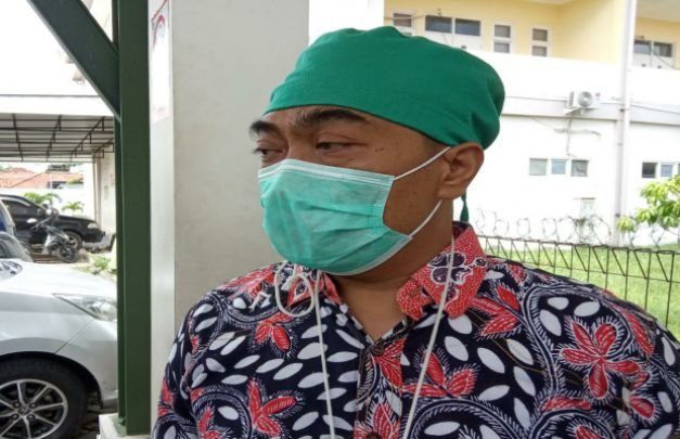 Foto : Dokter spesialis paru RSUD Syamrabu Bangkalan, dr Catur Budi Keswardiono, 