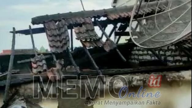 Rumah yang terbakar di Perum Selong Permai Sampang 