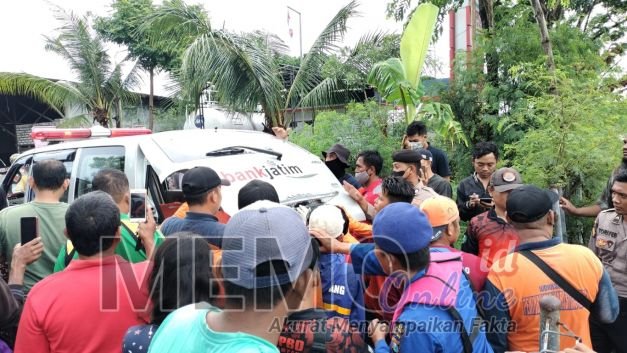 Jasad manusia silver yang berhasil ditemukan mau diantarkan ke rumah duka 