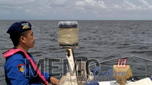 Foto : Petugas saat melakukan pencarian korban