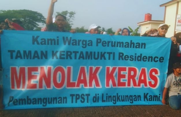 Foto: Unjuk rasa tolak TPST
