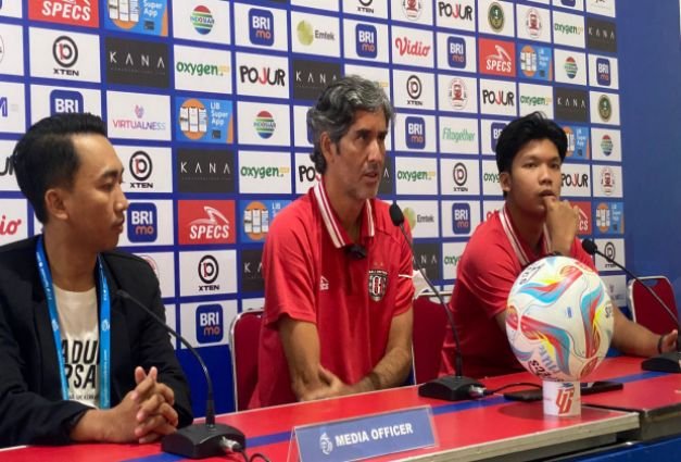 Foto: Stefano Cugura dan Kadek Arel 