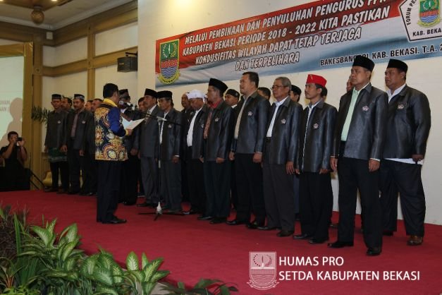 Pengukuhan Forum Pembauran Kebangsaan (FPK)  Kabupaten Bekasi periode 2017-2022 oleh Wakil Bupati kabupaten Bekasi di Sahid Hotel
