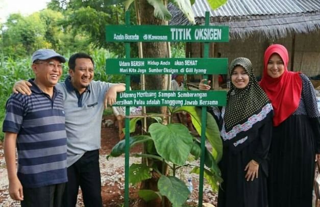 Foto; Bupati Sumenep A Busyro Karim Bersama Istri Nur Fitriana Busyro di Pulau Oksigen