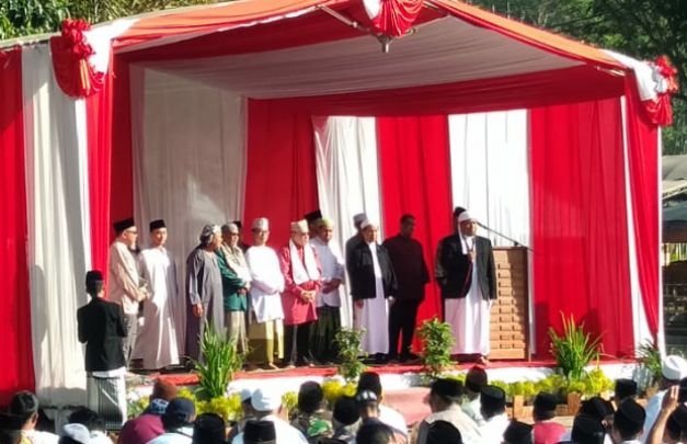 Foto: Pembukaan penyembilahan hewan kurban di Ponpes Al-Ishlah Bondowoso