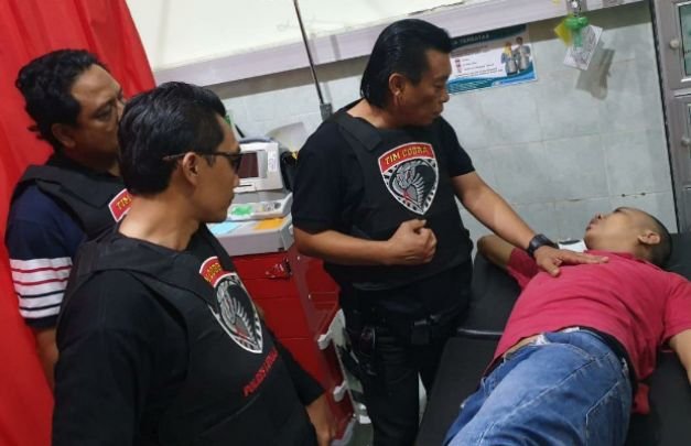 Foto: Pedi Eryanto saat dirujuk ke RS Bhayangkara