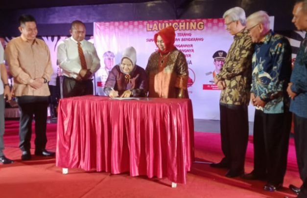 Foto: penandatangan kontrak pemasangan PJU-TS 