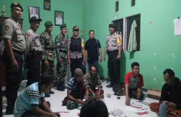 Foto: TNI/POLRI Bondowoso saat gelàr patroli jelang pilkades