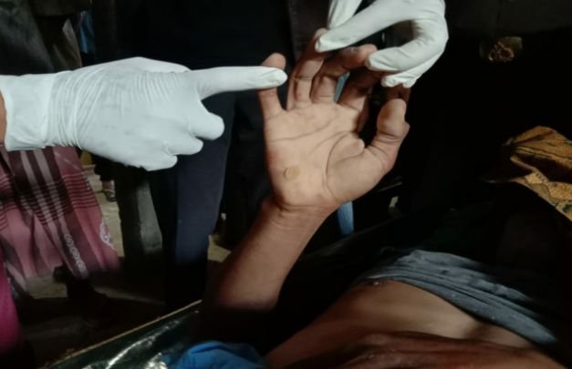 Foto: kuli bangunan yang tewas tersengat listrik