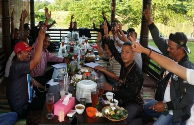 Foto : Suasana rapat pembubaran panitia