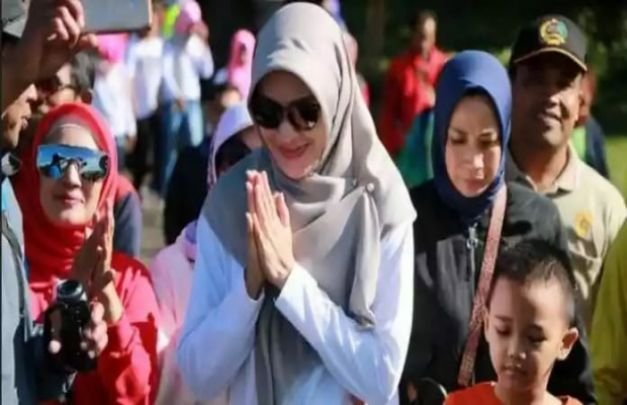 Foto : Bupati Probolonggo Tantriana Sari Saat Mendatangi Kantor BPS