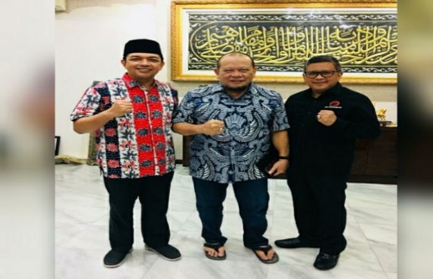 Foto : Hasto Kristiyanto bersama LaNyalla