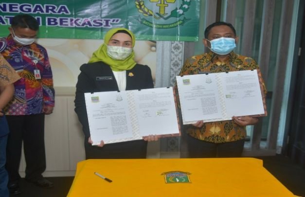 Foto : Bupati dan Kajari Kabupaten Bekasi 