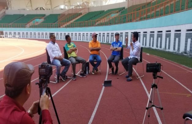 Foto : Bincang santai pemerhati dan praktisi 