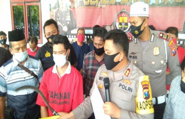 Foto : Pelaku pembacokan saat rilis di Mapolres Sampang
