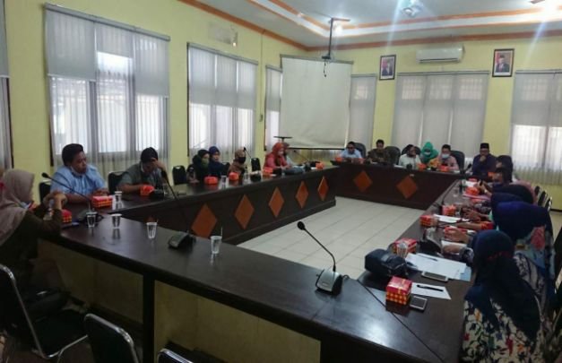 Foto: Audiensi HMI di kantor DPRD Bangkalan. 