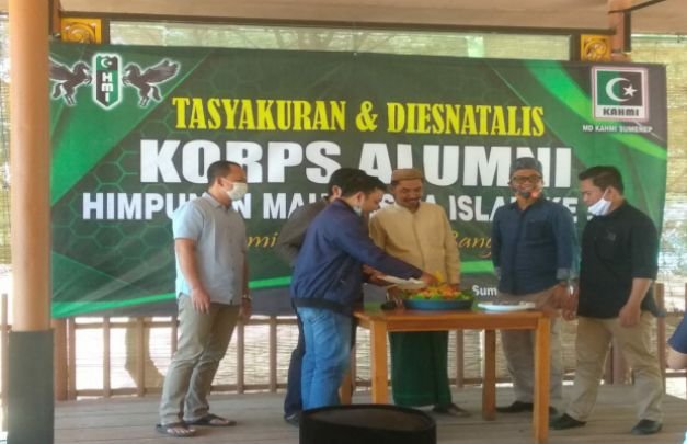 Foto: acara Milad Kahmi ke 54 di Pantai Slopeng
