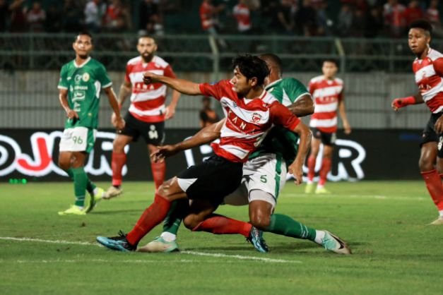 Foto: Madura United vs PSS Sleman 